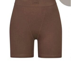 SKIMS Brown Boyfriend Boxer. Women’s Size XL